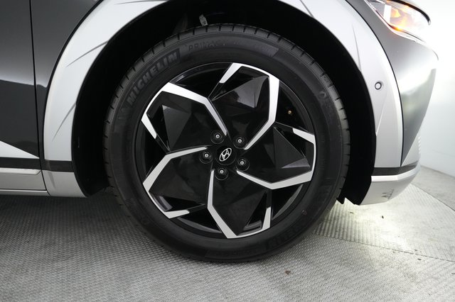 2024 Hyundai IONIQ 5 — photo 16 of 21