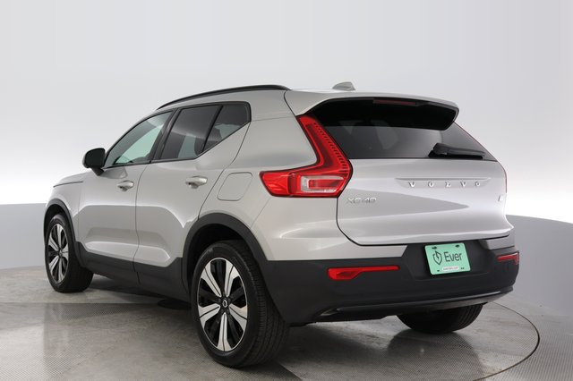2023 Volvo XC40 Recharge — photo 13 of 23
