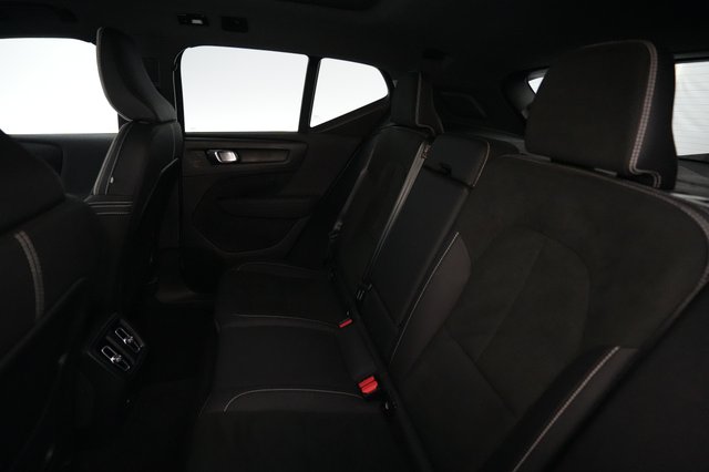 2023 Volvo XC40 Recharge — photo 19 of 23