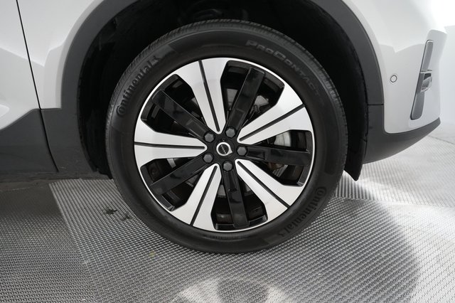 2023 Volvo XC40 Recharge — photo 15 of 23