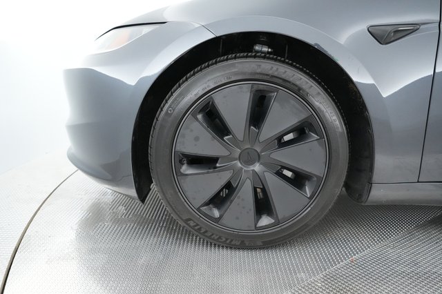 2024 Tesla Model 3 — photo 14 of 19
