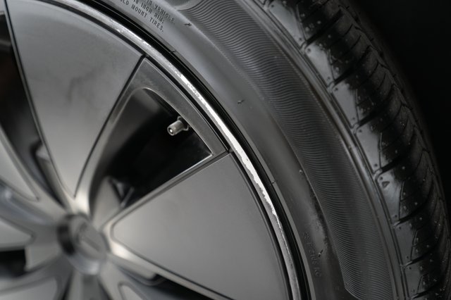 2024 Tesla Model 3 — photo 21 of 23