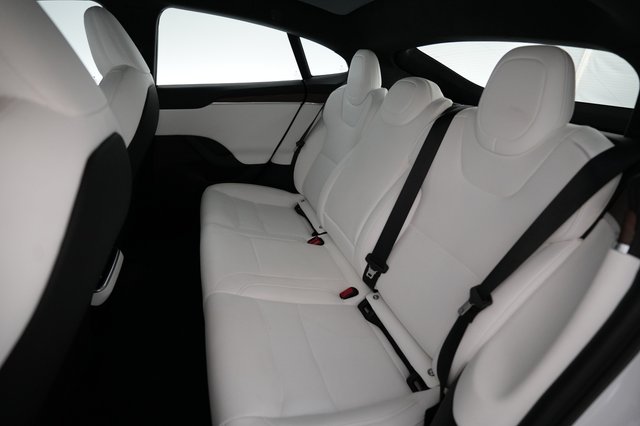 2024 Tesla Model S — photo 17 of 19