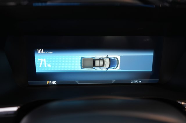 2023 Ford F-150 Lightning — photo 5 of 16