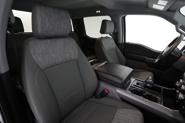 2023 Ford F-150 Lightning — photo 12 of 16