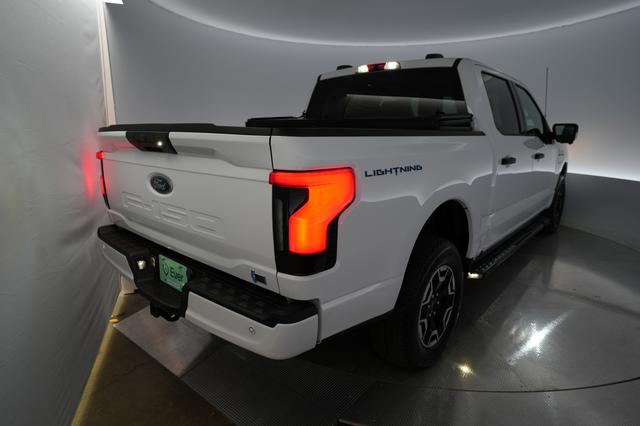 2023 Ford F-150 Lightning — photo 2 of 16