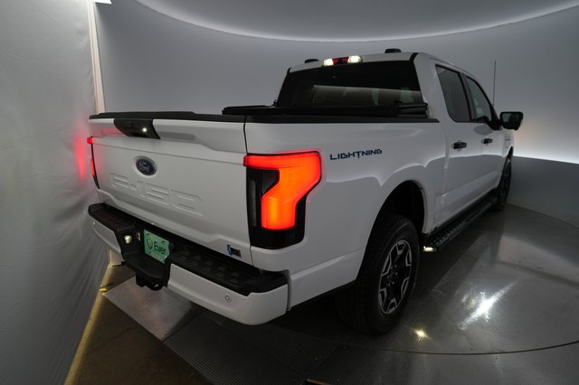2023 Ford F-150 Lightning — photo 2 of 16