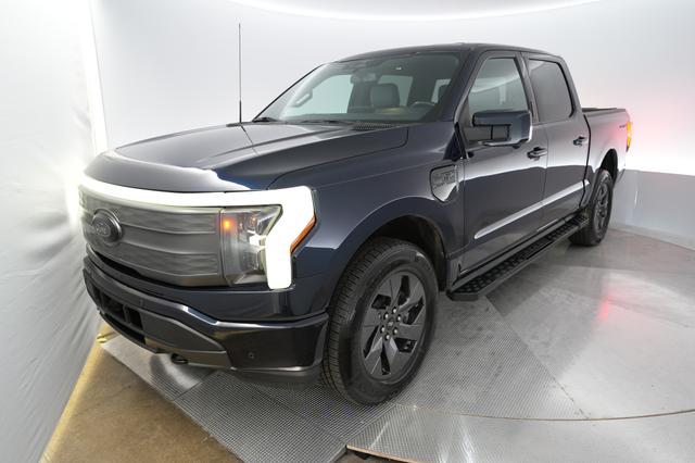 2023 Ford F-150 Lightning — VIN 1FTVW1EL2PWG01706