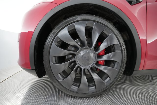 2023 Tesla Model Y — photo 16 of 24