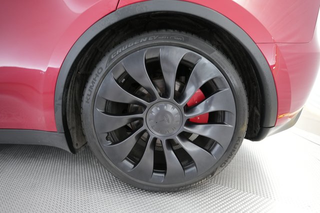 2023 Tesla Model Y — photo 15 of 24