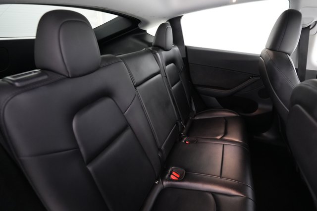 2023 Tesla Model Y — photo 4 of 24