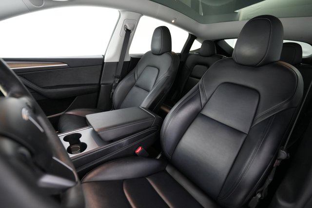 2023 Tesla Model Y — photo 3 of 24