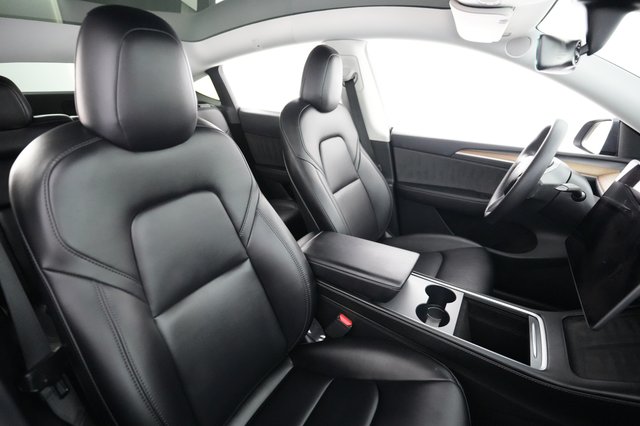 2023 Tesla Model Y — photo 18 of 24
