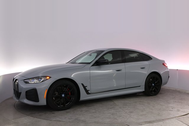 2023 BMW i4 — photo 14 of 21