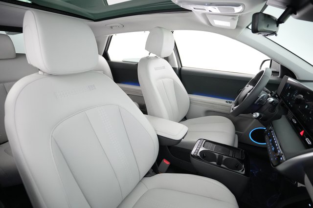 2025 Hyundai IONIQ 5 — photo 18 of 22