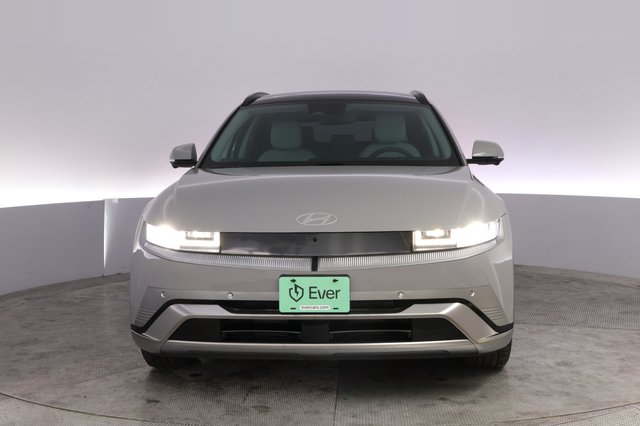 2025 Hyundai IONIQ 5 — photo 9 of 22