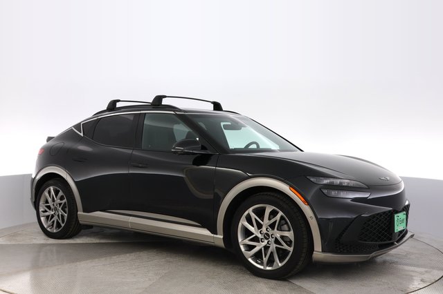 2023 Genesis GV60 — photo 11 of 26