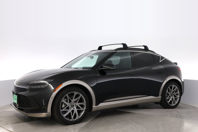 2023 Genesis GV60 — photo 14 of 26
