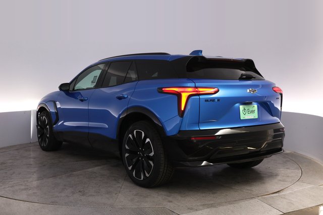 2024 Chevrolet Blazer EV — photo 13 of 24