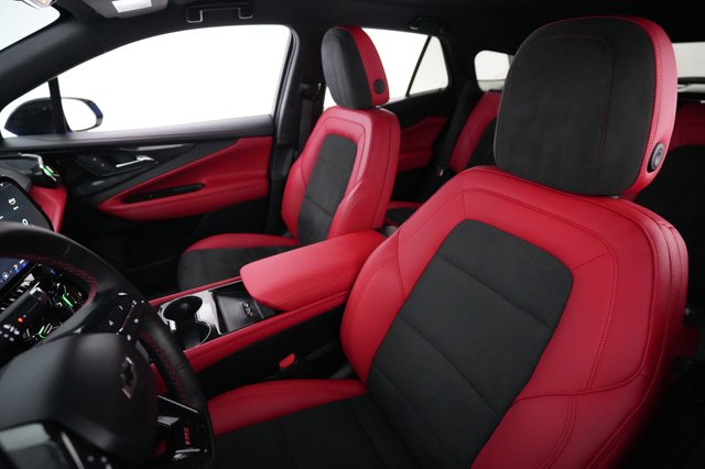 2024 Chevrolet Blazer EV — photo 3 of 24