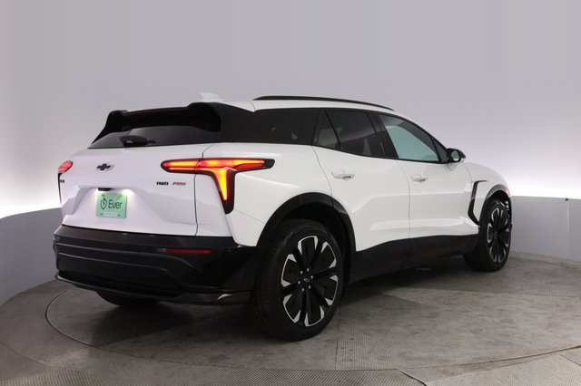 2024 Chevrolet Blazer EV — photo 2 of 20