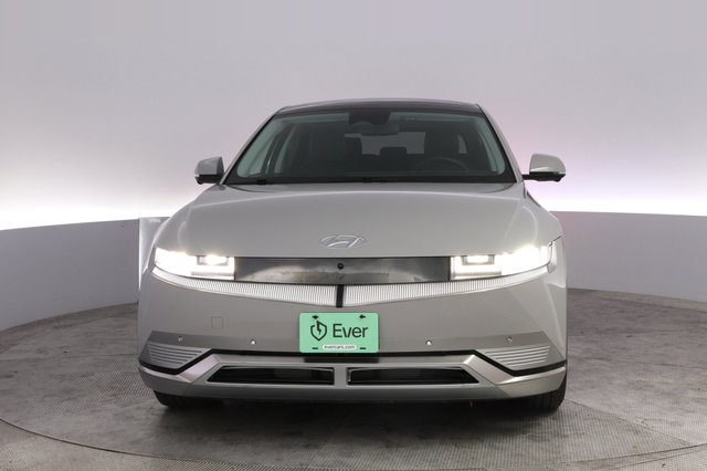 2024 Hyundai IONIQ 5 — photo 9 of 22