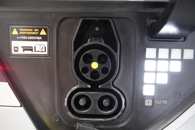 2024 Hyundai IONIQ 5 — photo 8 of 22