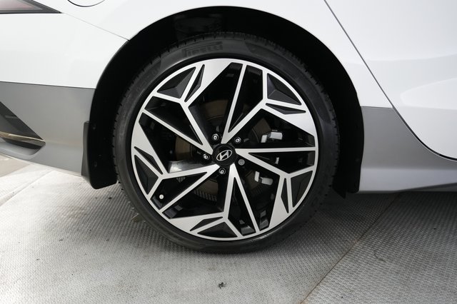 2024 Hyundai IONIQ 6 — photo 17 of 21