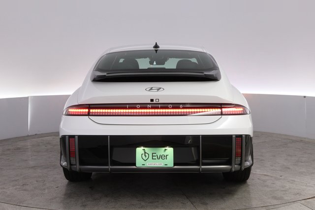 2024 Hyundai IONIQ 6 — photo 12 of 21