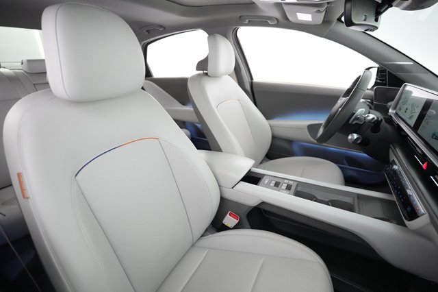 2024 Hyundai IONIQ 6 — photo 18 of 24