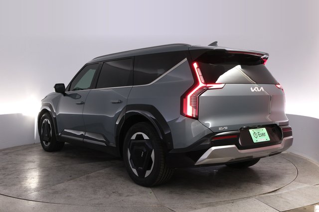 2024 Kia EV9 — photo 13 of 23