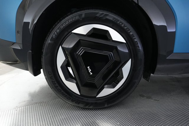 2024 Kia EV9 — photo 17 of 29