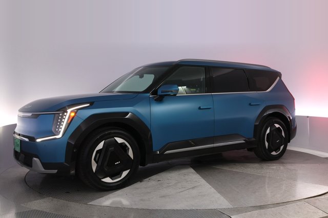 2024 Kia EV9 — photo 14 of 29