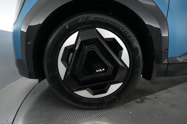2024 Kia EV9 — photo 15 of 29