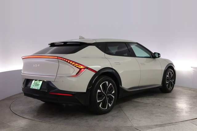 2024 Kia EV6 — photo 2 of 23