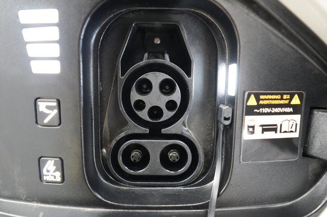 2024 Kia EV6 — photo 8 of 23