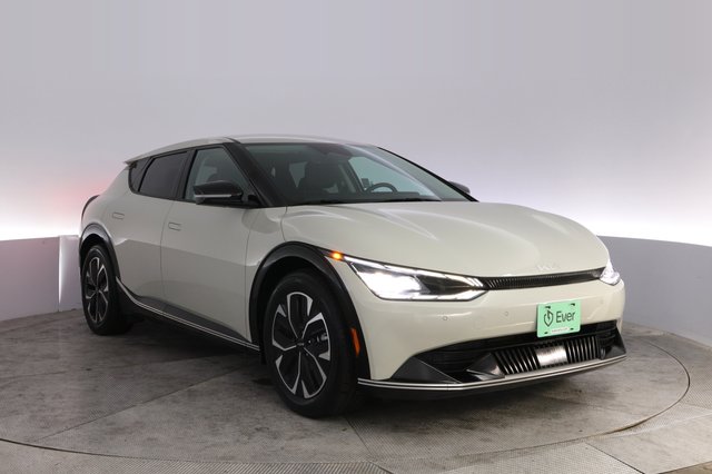 2024 Kia EV6 — photo 10 of 23