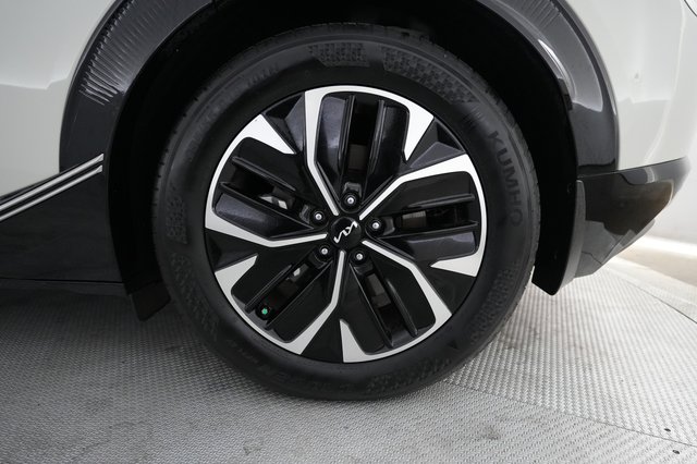 2024 Kia EV6 — photo 7 of 23