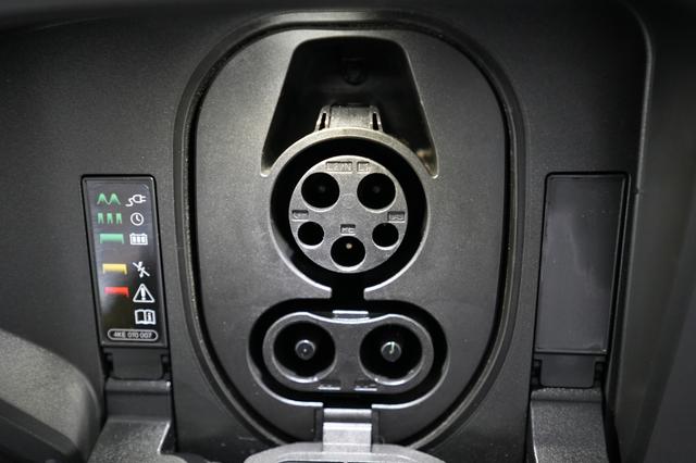 2024 Audi Q8 e-tron — photo 8 of 23