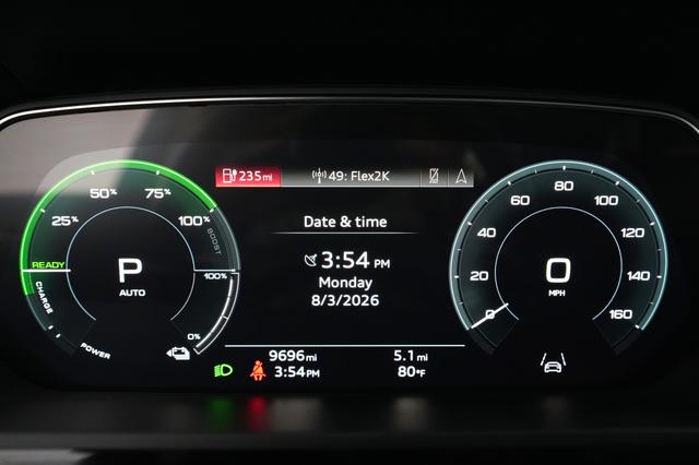 2024 Audi Q8 e-tron — photo 5 of 23