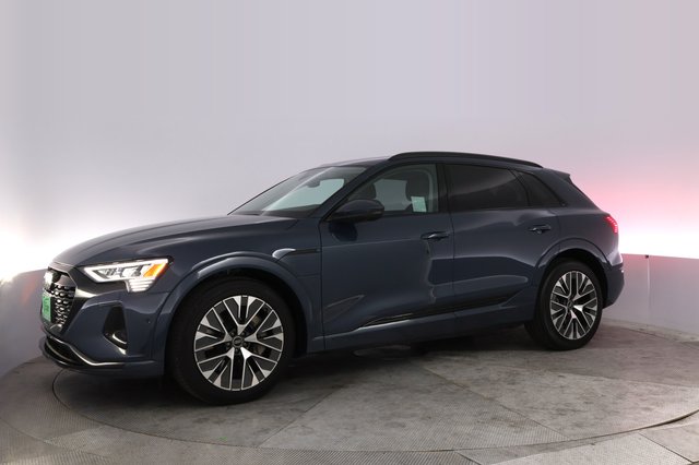 2024 Audi Q8 e-tron — photo 14 of 23