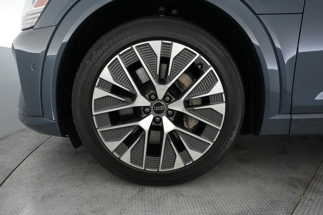 2024 Audi Q8 e-tron — photo 15 of 23