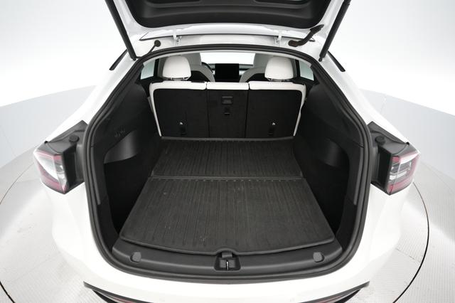2021 Tesla Model Y — photo 6 of 21