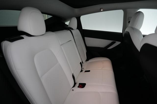 2021 Tesla Model Y — photo 4 of 21