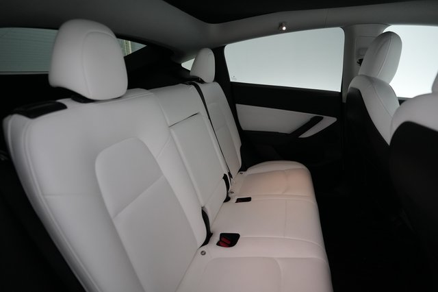 2021 Tesla Model Y — photo 4 of 21