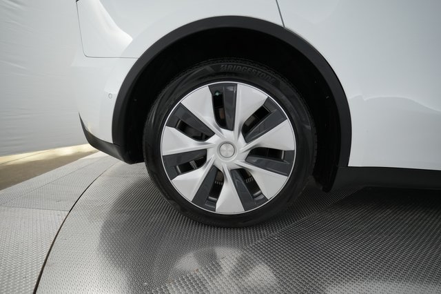 2021 Tesla Model Y — photo 7 of 21
