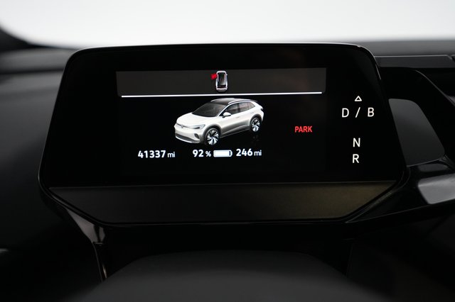 2022 Volkswagen ID.4 — photo 5 of 18