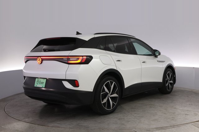 2023 Volkswagen ID.4 — photo 2 of 23