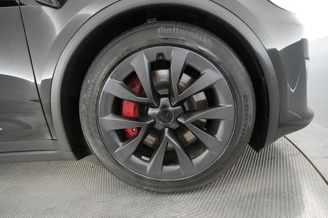 2023 Tesla Model X — photo 7 of 26