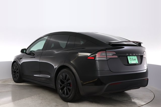 2023 Tesla Model X — photo 13 of 26